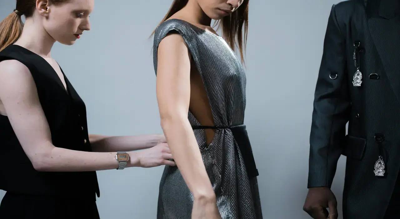 Os Melhores Modelos de Vestido para Mulheres com Mais de 30