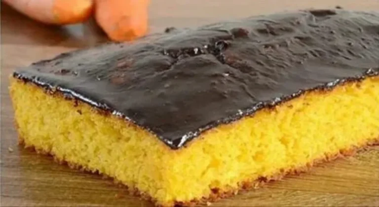 BOLO DE CENOURA TRADICIONAL DELICIOSO