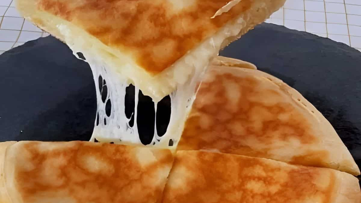 PÃO DE QUEIJO DE FRIGIDEIRA