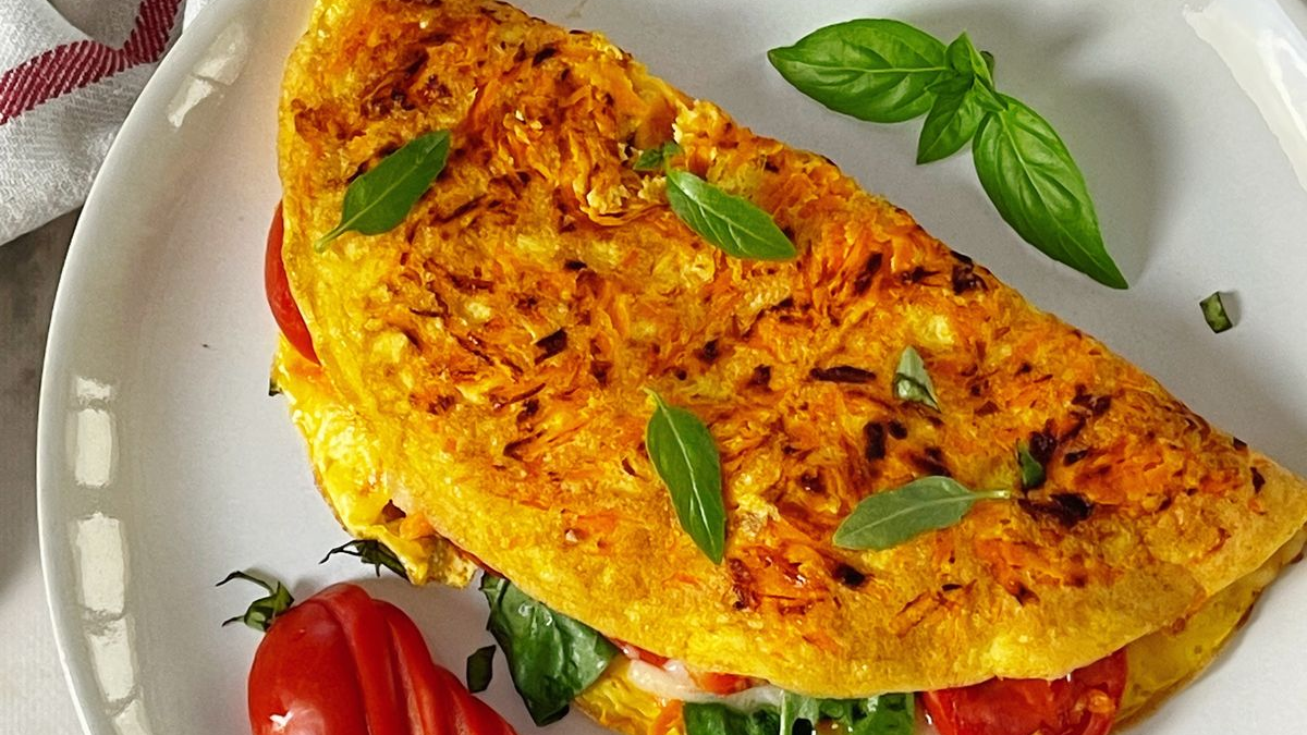 OMELETE DE CLARAS COM LEGUMES