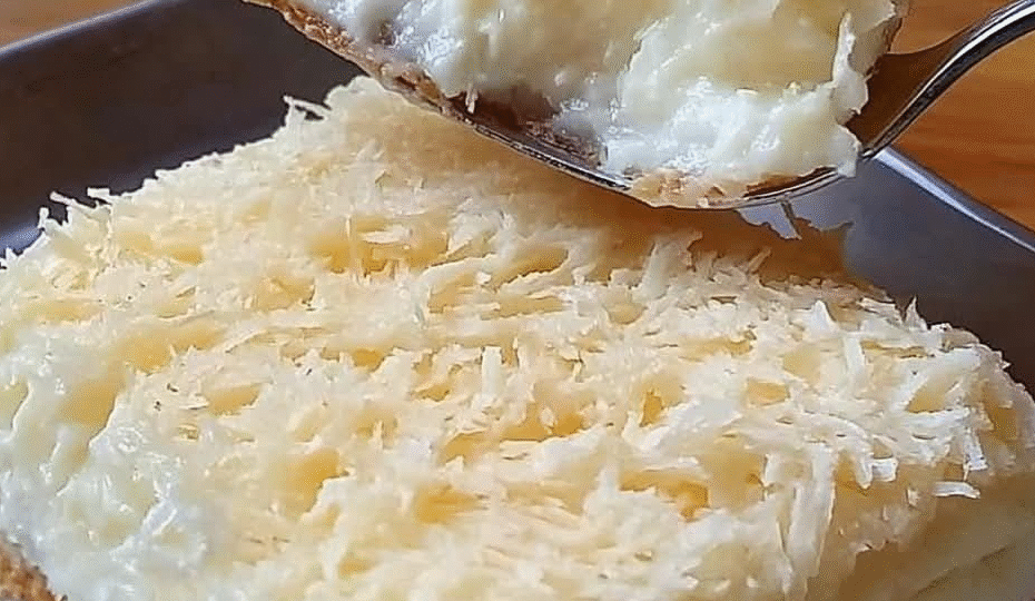 BOLO DE COCO GELADO E MOLHADINHO