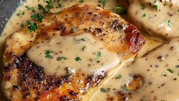 FILÉ DE FRANGO AO MOLHO DE MOSTARDA
