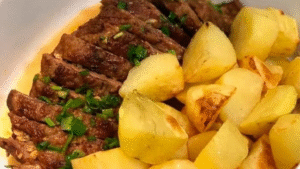 Leia mais sobre o artigo FRALDINHA ASSADA COM BATATAS