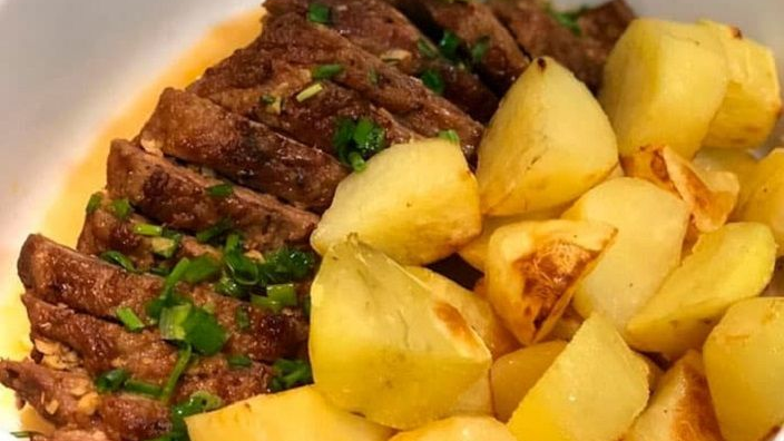 FRALDINHA ASSADA COM BATATAS
