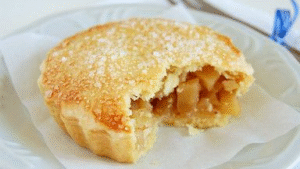 Leia mais sobre o artigo Mini Torta de Maçã no Micro-ondas