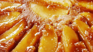 Leia mais sobre o artigo Torta de Maçã com Iogurte