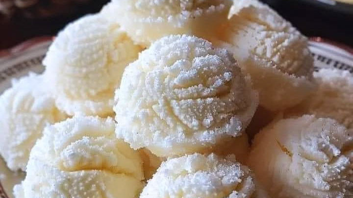 Biscoito Bola de Neve com Leite Condensado