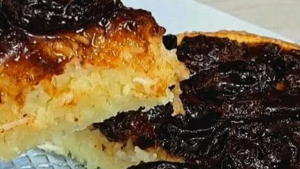 Torta de ameixa com creme