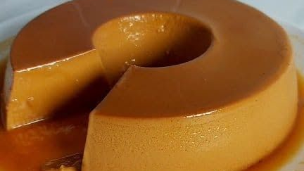 Pudim de doce de leite cremoso e lisinho
