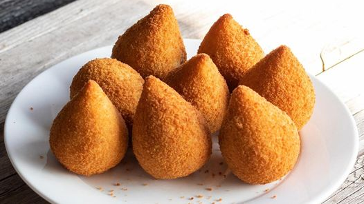 Coxinha perfeita: crocante por fora e cremosa por dentro