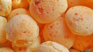 Leia mais sobre o artigo Pão de queijo super rápido de liquidificador