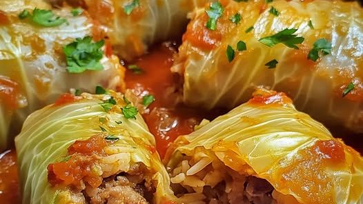 Charuto de Repolho com Carne e Arroz