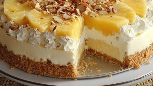 TORTA DE ABACAXI COM COCO