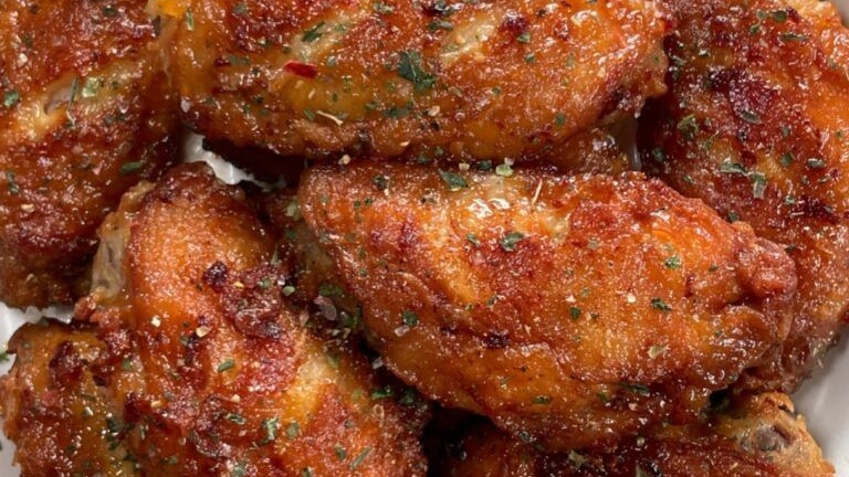 ASINHAS FRITAS CROCANTES COM MOLHO ESPECIAL