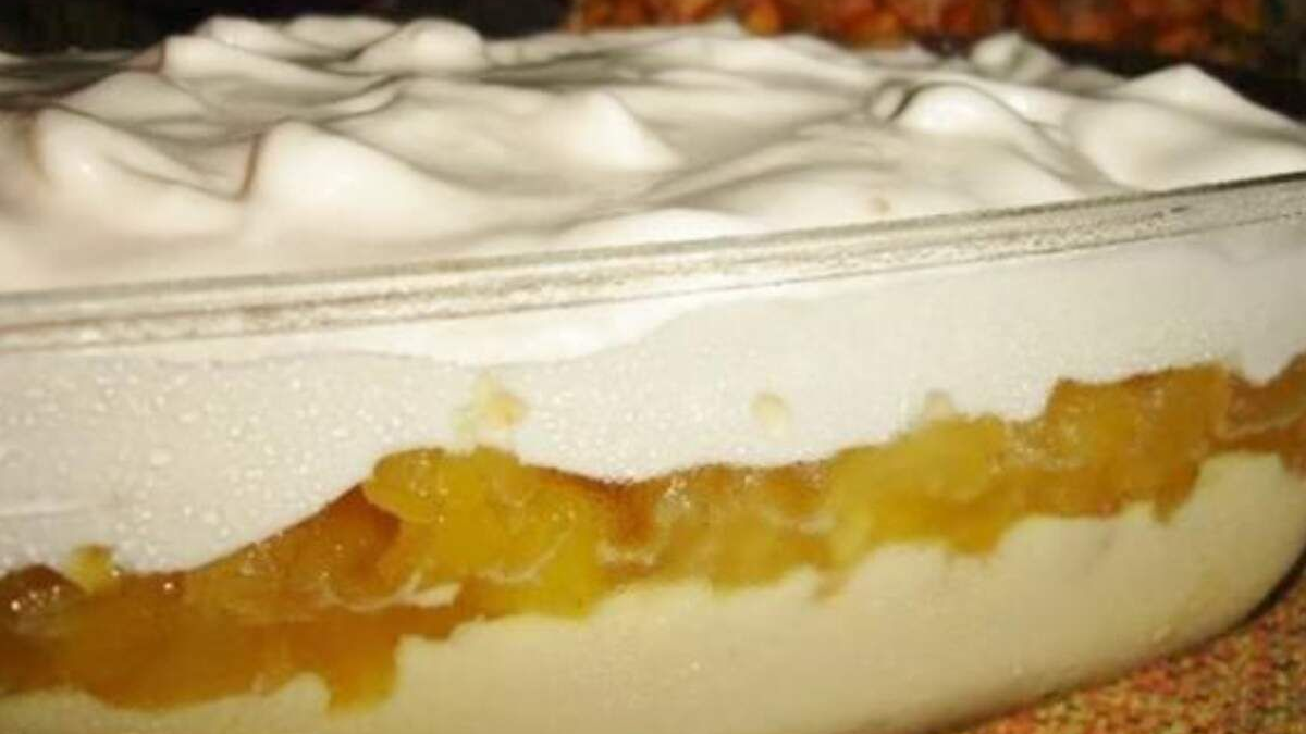 Sobremesa cremosa de abacaxi