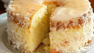 Leia mais sobre o artigo Bolo Gelado de Coco e Leite Condensado