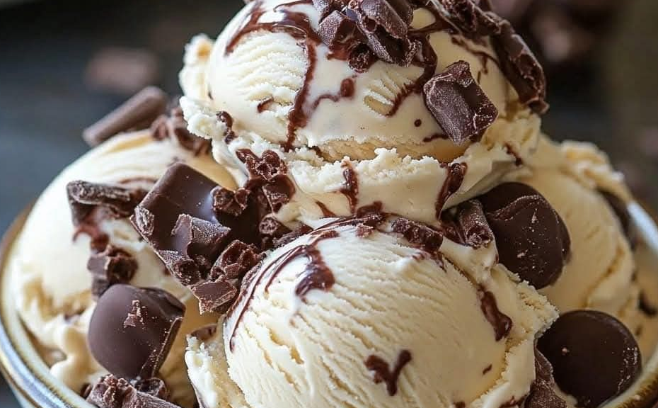 Sorvete de Creme com Pedaços de Chocolate