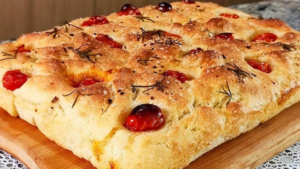 Leia mais sobre o artigo Receita de Focaccia Caseira Fofinha e Muito Saborosa